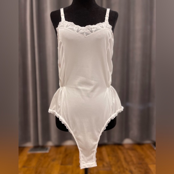 Vintage Pink Lady white nylon teddy bodysuit - Picture 4 of 14